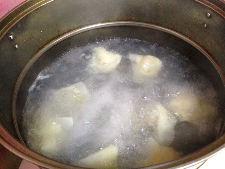 鲜虾馄饨步骤12