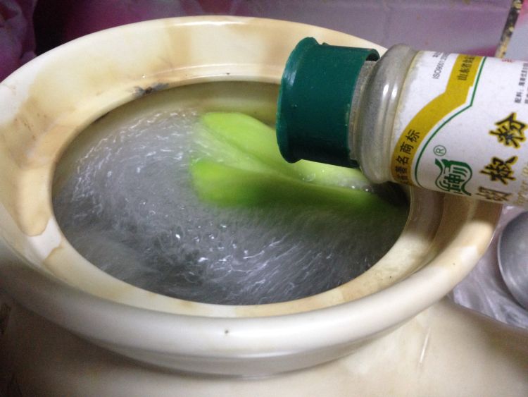 莲藕玉米排骨汤步骤8