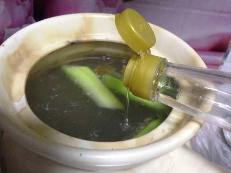 莲藕玉米排骨汤步骤9