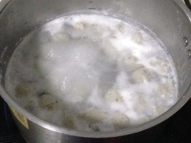 手打鲅鱼鱼丸步骤11
