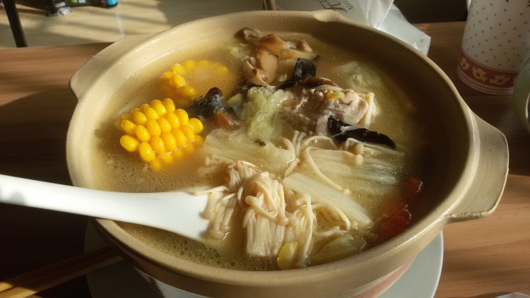 时蔬鲫鱼汤步骤7
