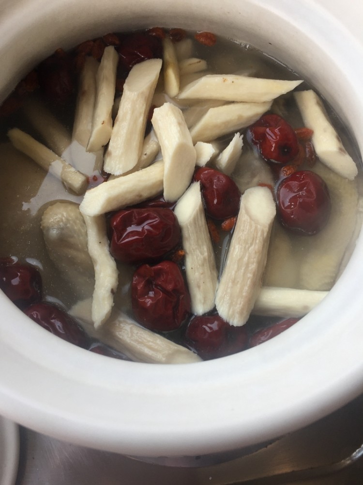 牛蒡红枣煲土鸡步骤8
