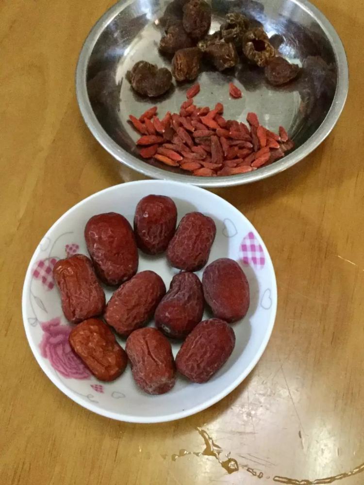 清补鸡汤步骤2