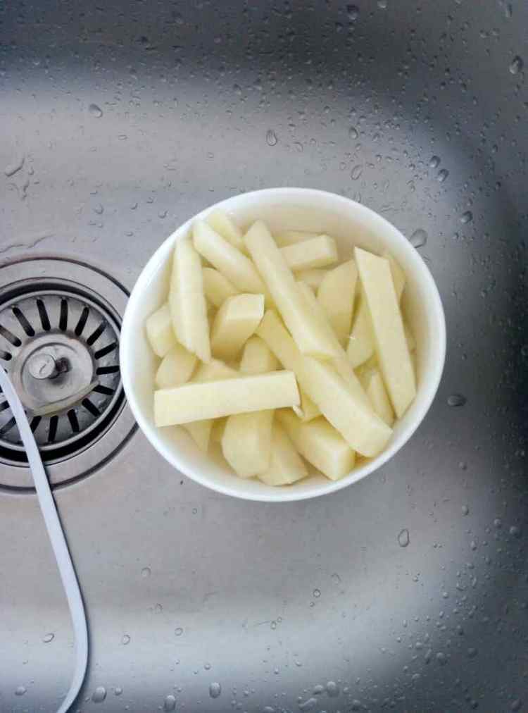 白菜炖土豆步骤2