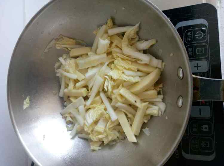白菜炖土豆步骤5