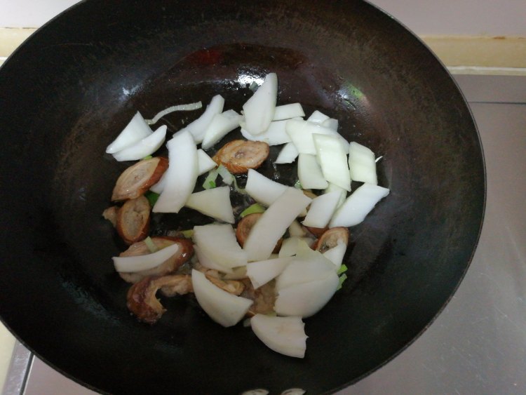 白菜大肠冻豆腐汤步骤4