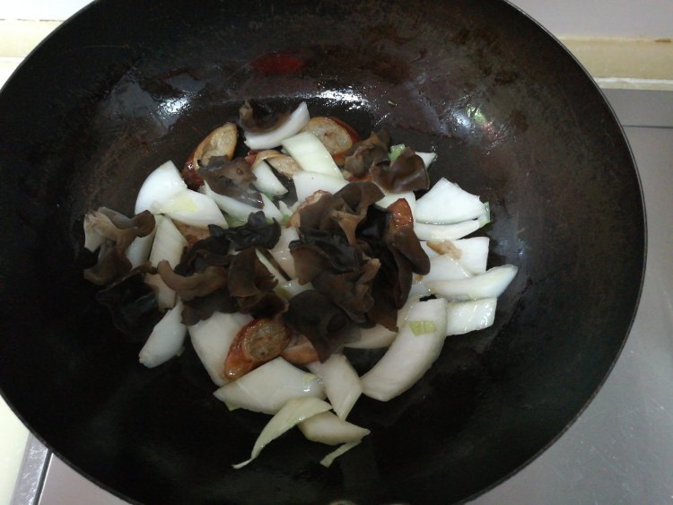 白菜大肠冻豆腐汤步骤5