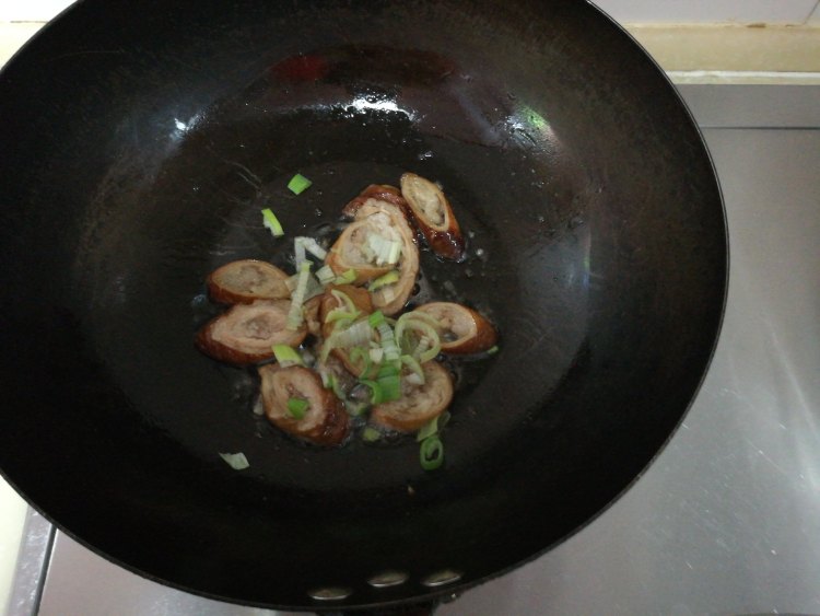 白菜大肠冻豆腐汤步骤3