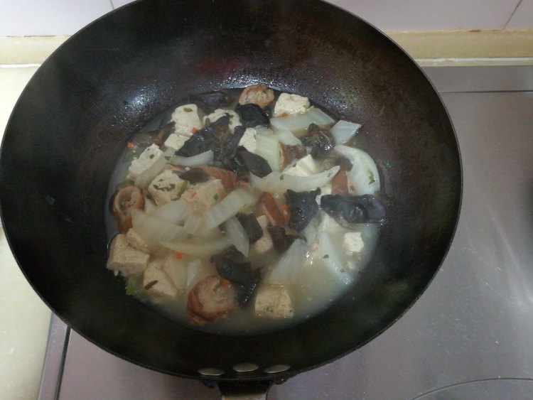 白菜大肠冻豆腐汤步骤9