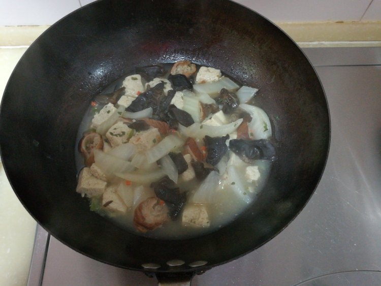 白菜大肠冻豆腐汤步骤9