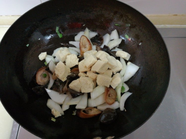 白菜大肠冻豆腐汤步骤6