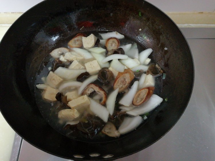 白菜大肠冻豆腐汤步骤7