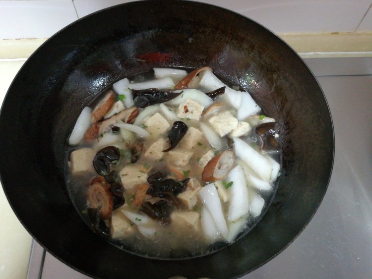 白菜大肠冻豆腐汤步骤8