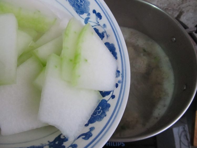 冬瓜肉丸汤步骤6