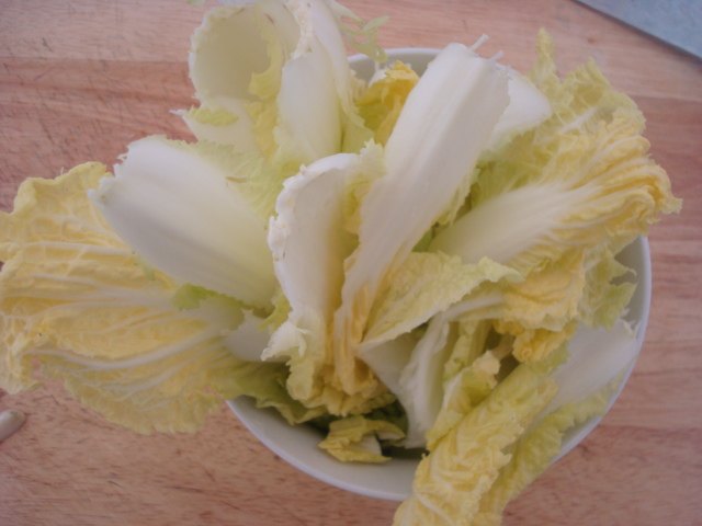 娃娃菜肥牛粉丝汤步骤2