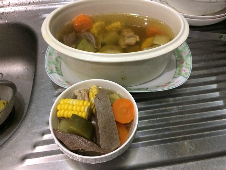 青红萝卜甜粟炖猪横脷步骤10