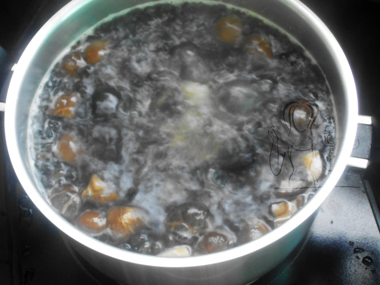 黑豆木耳乌鸡汤步骤6