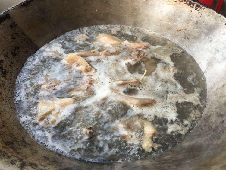 香菇炖乳鸽步骤2