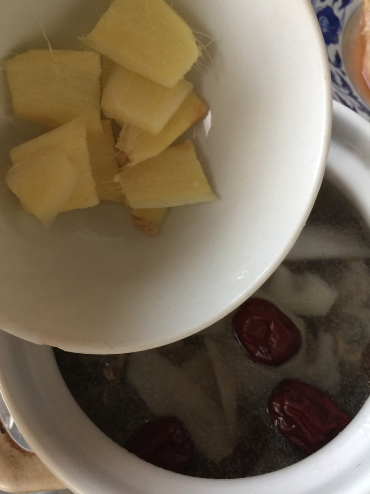 香菇炖乳鸽步骤8