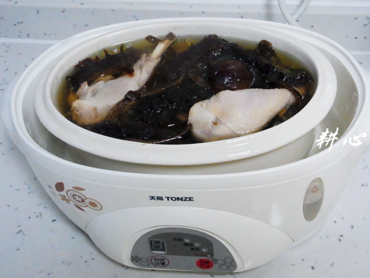 陈皮刺参炖鸡步骤6
