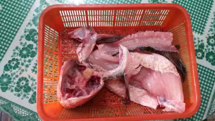 鱼骨豆腐汤步骤1