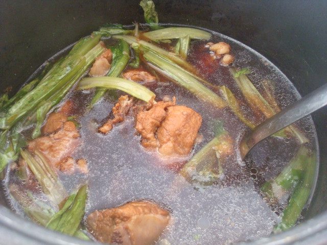 酱炖排骨油麦菜步骤7