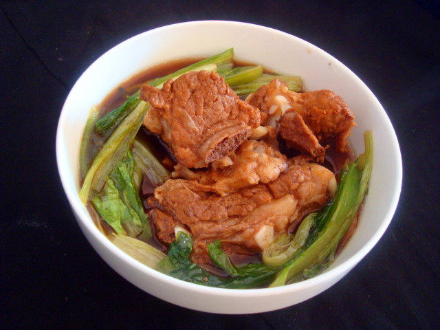 酱炖排骨油麦菜步骤8