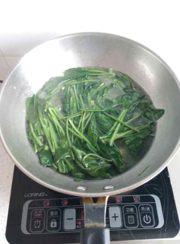 嫩肉菠菜汤步骤5