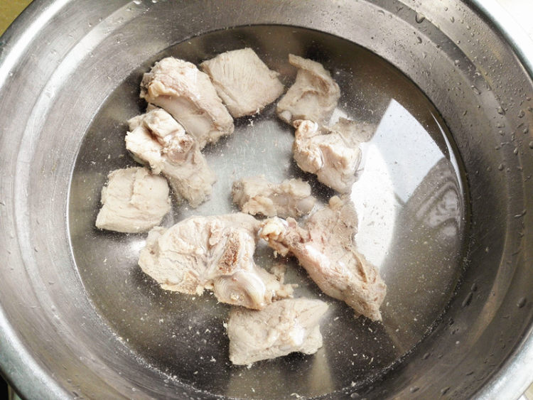 排骨煲步骤2