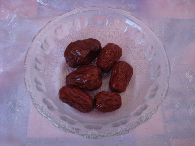 黑米红枣银耳粥步骤3