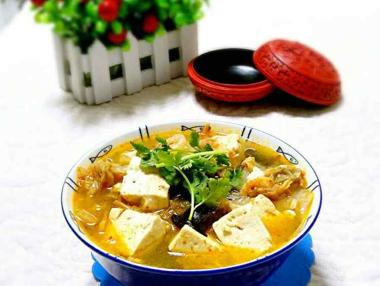 辣白菜炖豆腐汤步骤9