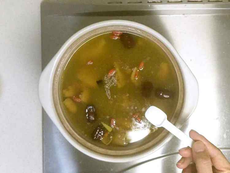 灵芝红枣老鸡汤步骤8