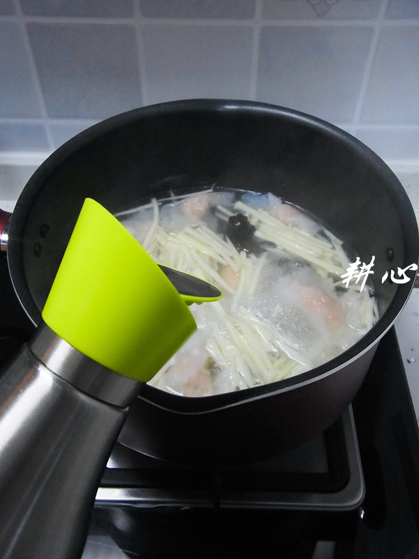 茭白木耳鱼饺汤步骤7