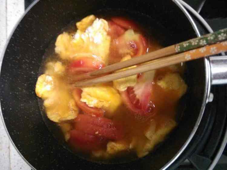 番茄紫菜鸡蛋汤步骤4
