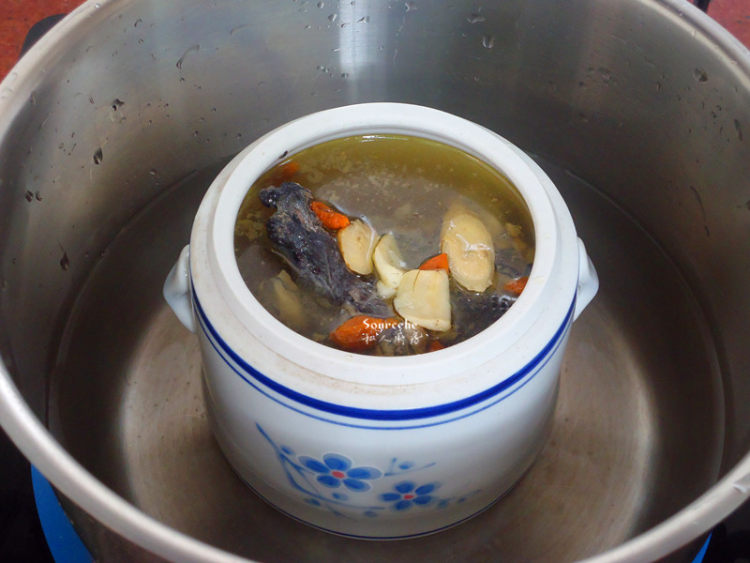 乌鸡汤步骤4