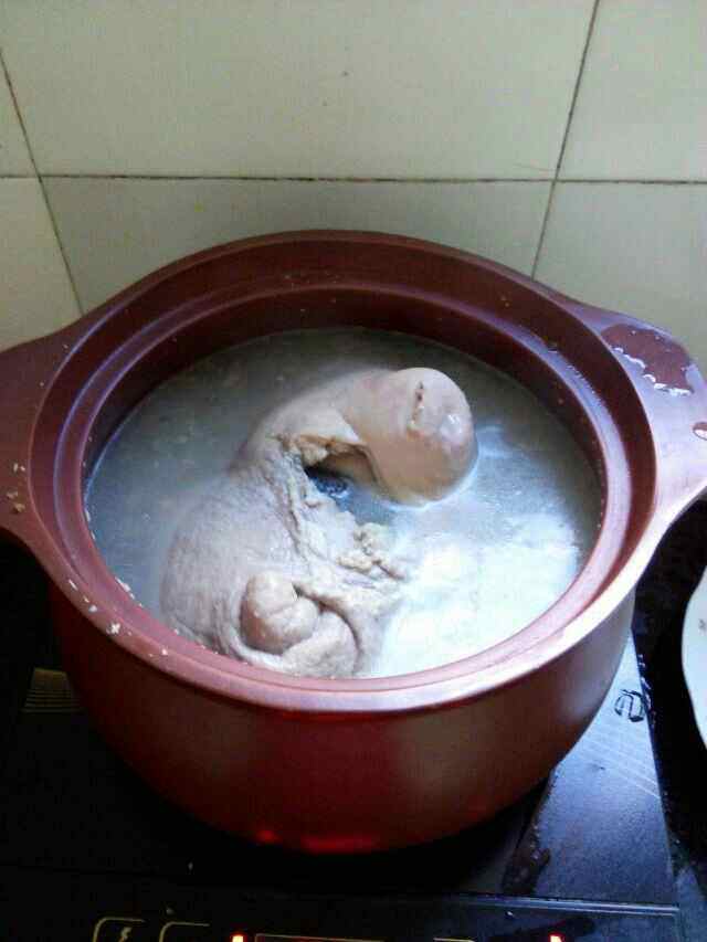 胡椒鸡猪肚汤步骤7