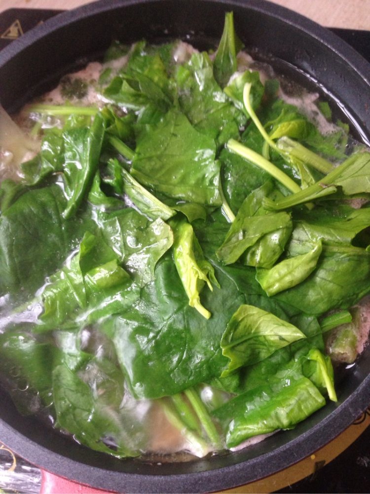 肉丸菠菜汤步骤7