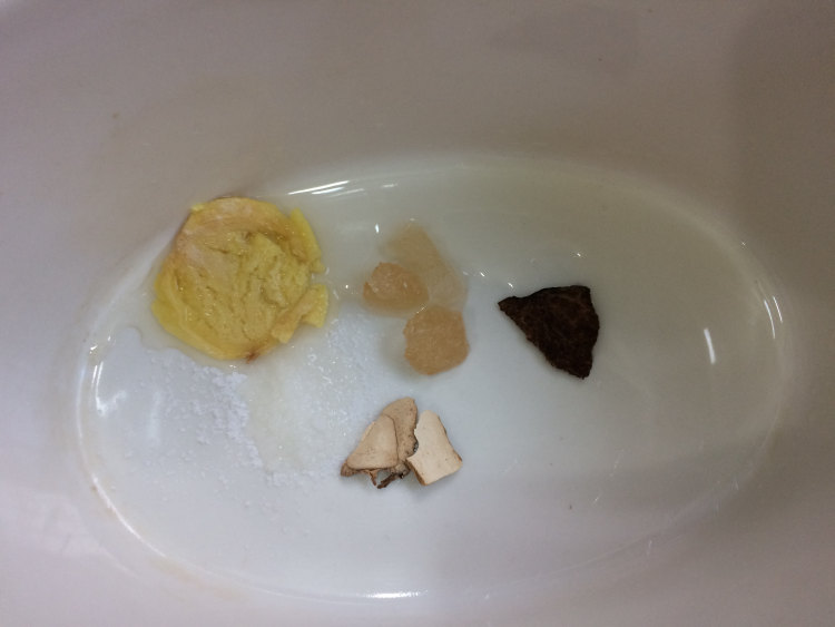 羊肉炖牛肝菌步骤2