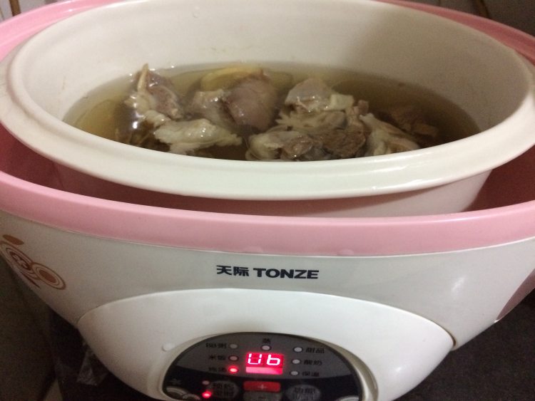 羊肉炖牛肝菌步骤5