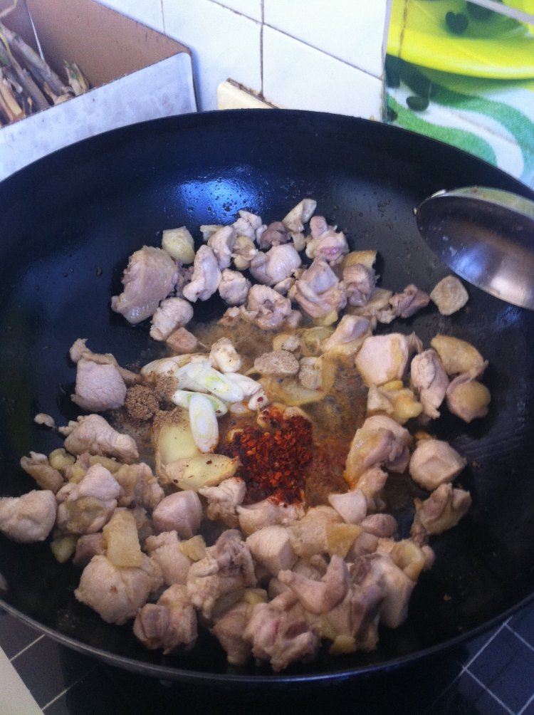 香菇土鸡小揪面步骤8