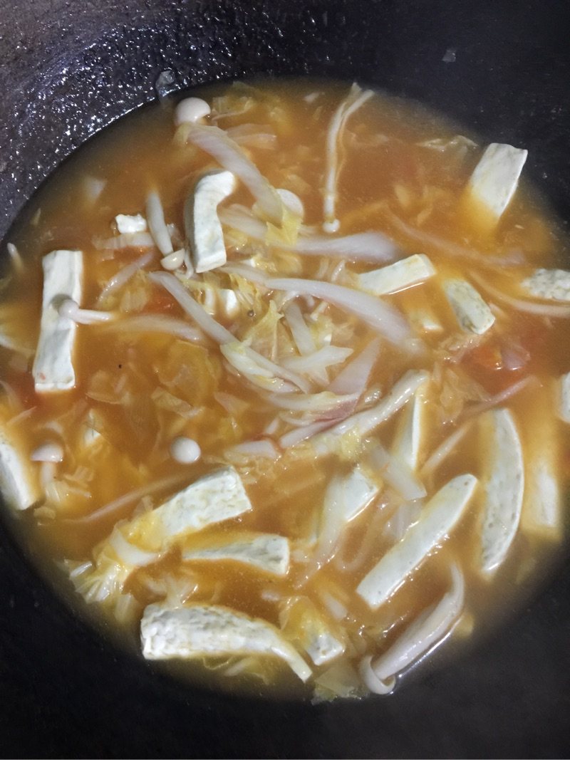 西红柿白菜豆腐汤步骤12