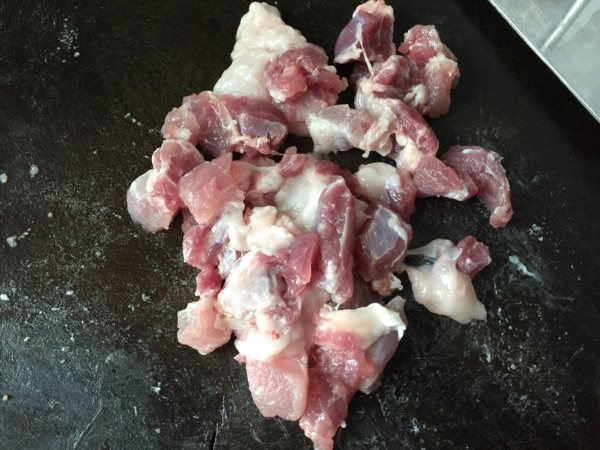 肉酱鱼胶炖汤步骤2