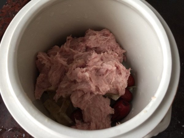 肉酱鱼胶炖汤步骤7