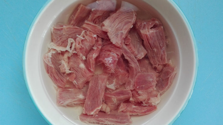 牛肉蔬菜汤步骤2