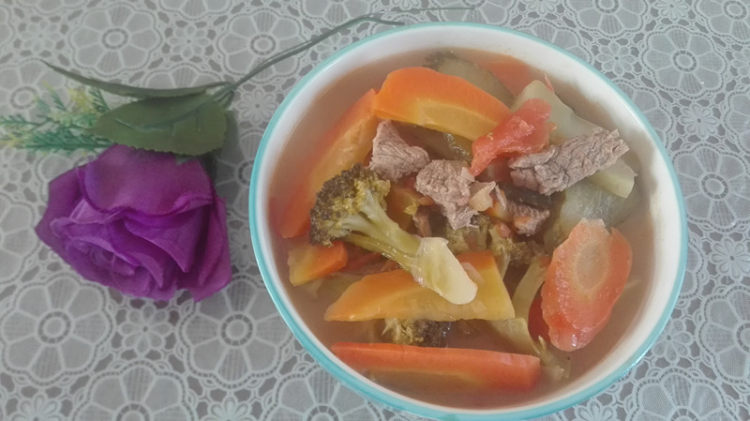 牛肉蔬菜汤步骤9