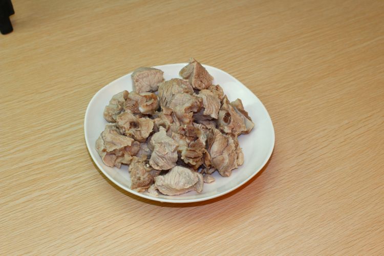 膨鱼鳃石斛益生汤-为步骤4