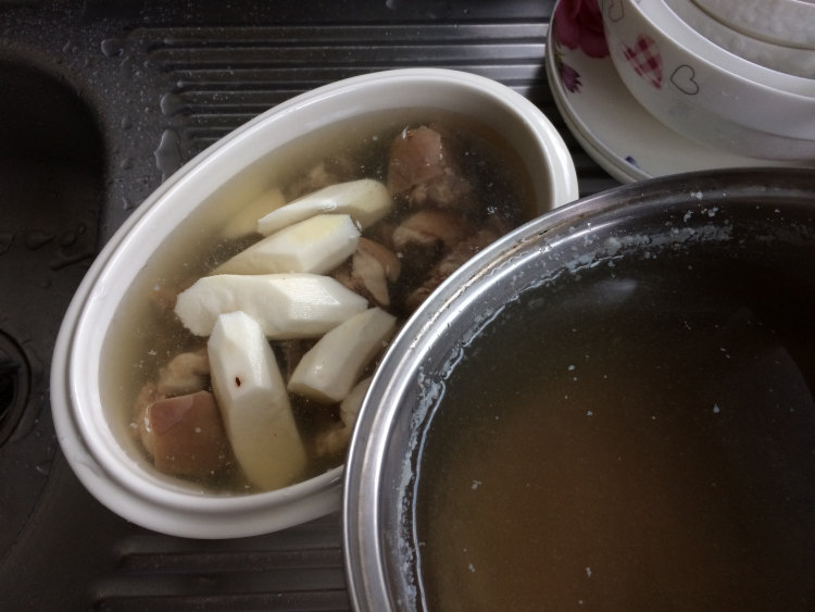 山药马蹄羊肉汤步骤6