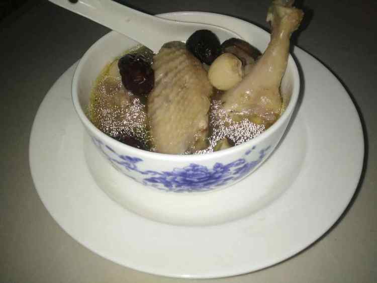 薏仁洋参土鸡汤步骤6