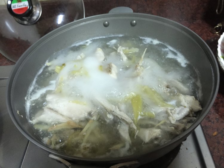 酸菜旗鱼汤步骤9