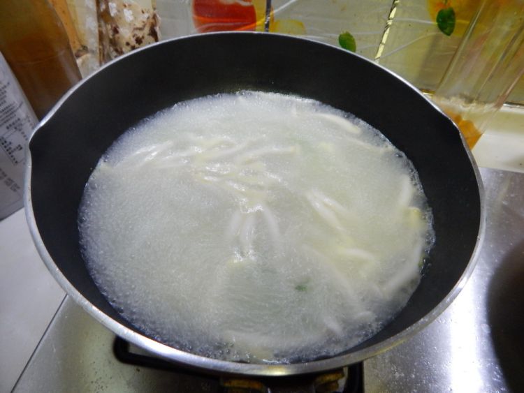 西兰花蘑菇奶汤步骤11